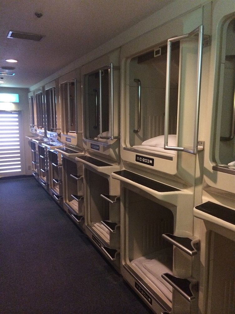 Capsule Hotel Asahi Plaza Shinsaibashi Osaka Exterior foto